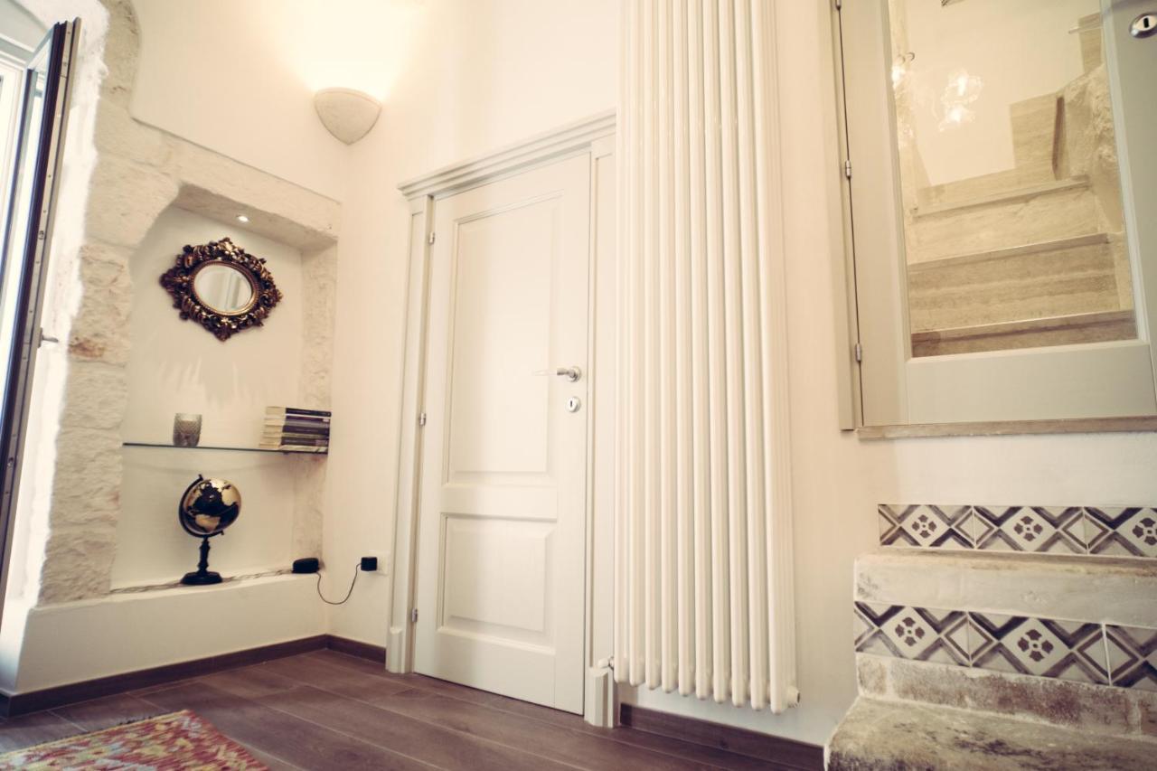 800S Home Luxury Rooms ออสตูนี ภายนอก รูปภาพ
