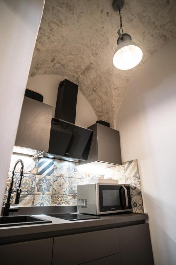 800S Home Luxury Rooms ออสตูนี ภายนอก รูปภาพ