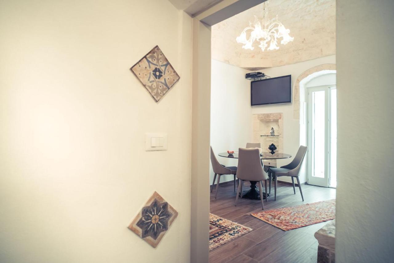 800S Home Luxury Rooms ออสตูนี ภายนอก รูปภาพ